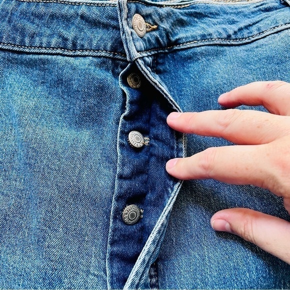 Old Navy Distressed Pop Icon Skinny Jeans Size 28 NWOT Extra High Rise - Picture 10 of 10